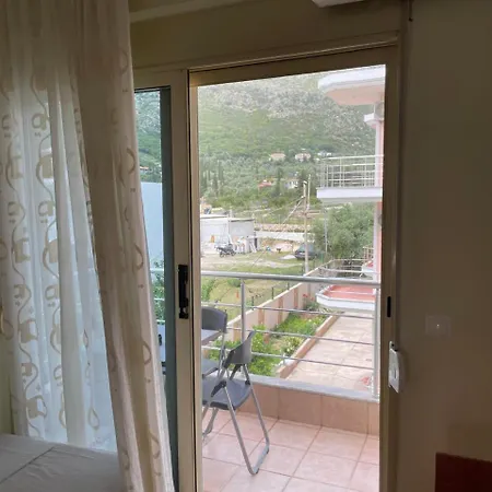 Antonis Otel Himarë