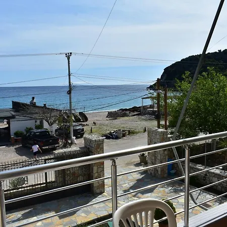 Antonis 3* Himarë