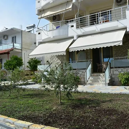 Antonis Otel Himarë
