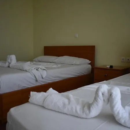 Antonis Otel Himarë