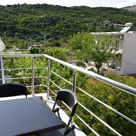 Otel Antonis Himarë