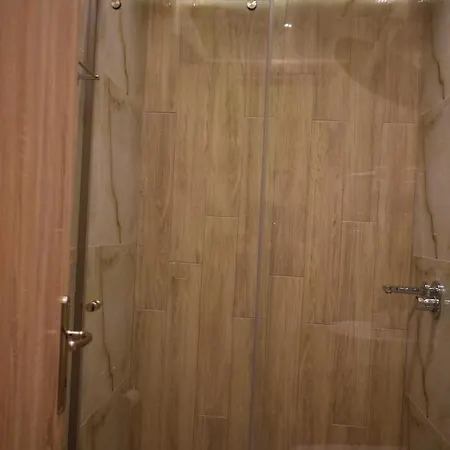 Antonis Otel