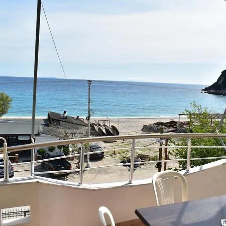 Otel Antonis