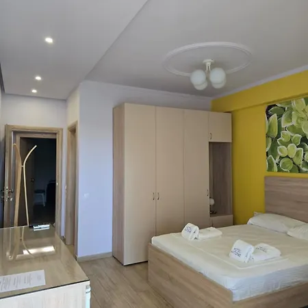 Antonis 3* Himare Fshat