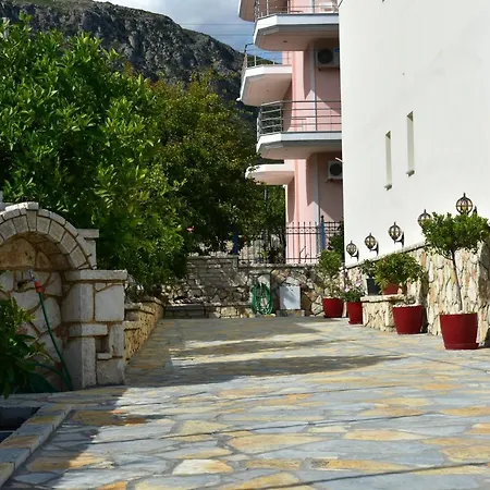 Antonis Hotel